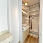 Aparthotel Bridge & Jacuzzi 3*