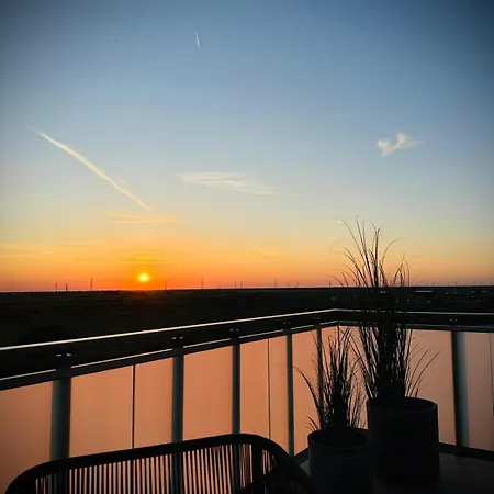 Bridge & Jacuzzi Appart hôtel 3*