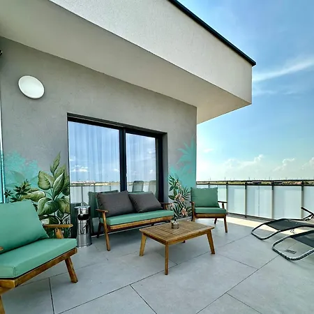 Apart-hotel Bridge & Jacuzzi