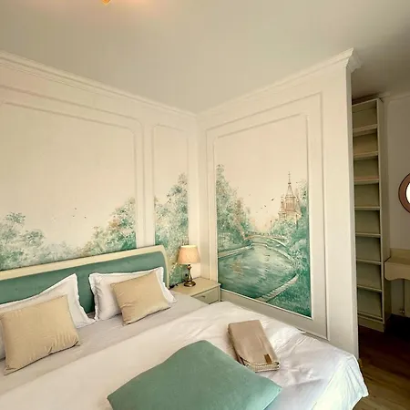 Bridge Apartment & Jacuzzi Aparthotel