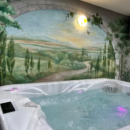 Bridge & Jacuzzi Lejlighedshotel