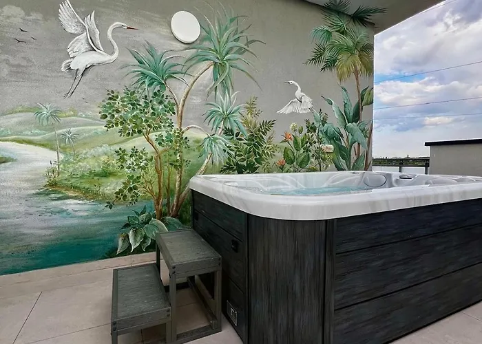 Bridge & Jacuzzi Lejlighedshotel