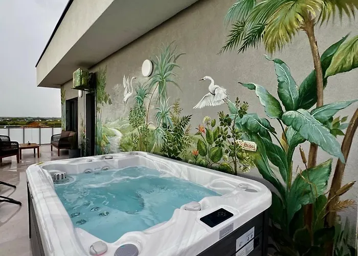 Bridge & Jacuzzi Lejlighedshotel 3*