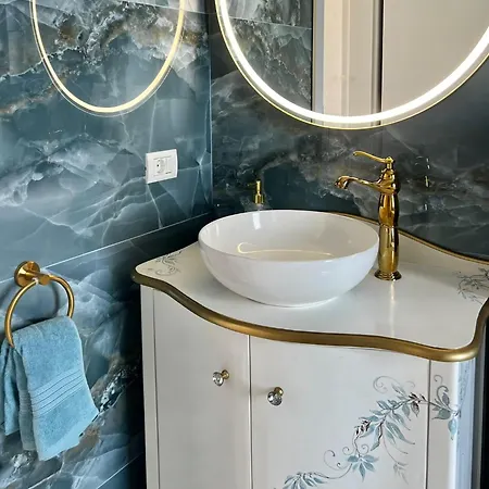 Appart hôtel Bridge & Jacuzzi 3*