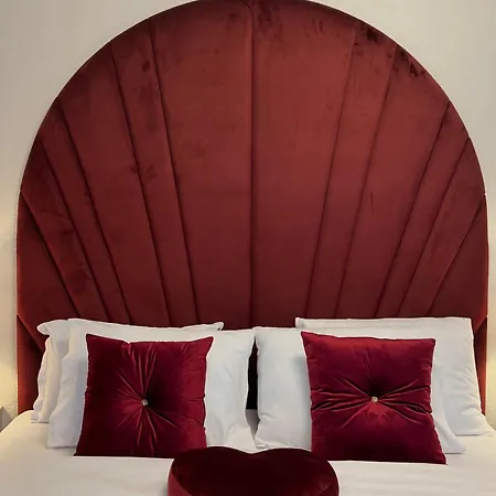 Appart hôtel Bridge & Jacuzzi 3*